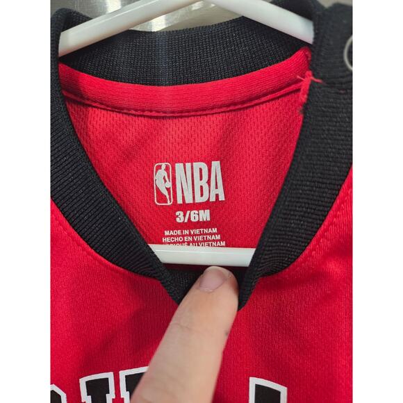 5/$20 Chicago Bulls Romper #8 Lavine - NBA - 3/6mo - Picture 3 of 3